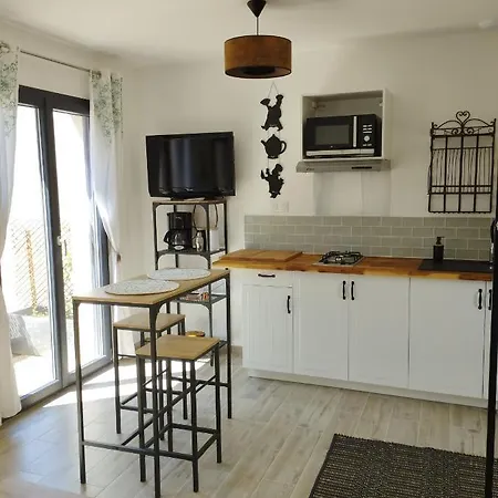 De Charme En Provence Holiday home Caromb