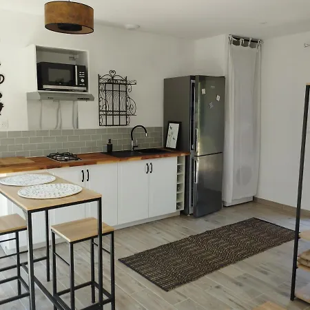 De Charme En Provence Holiday home Caromb